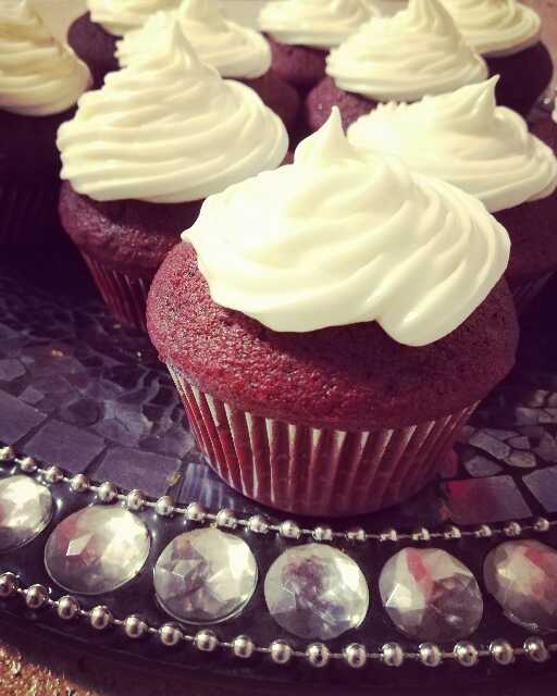  Red velvet cupcake